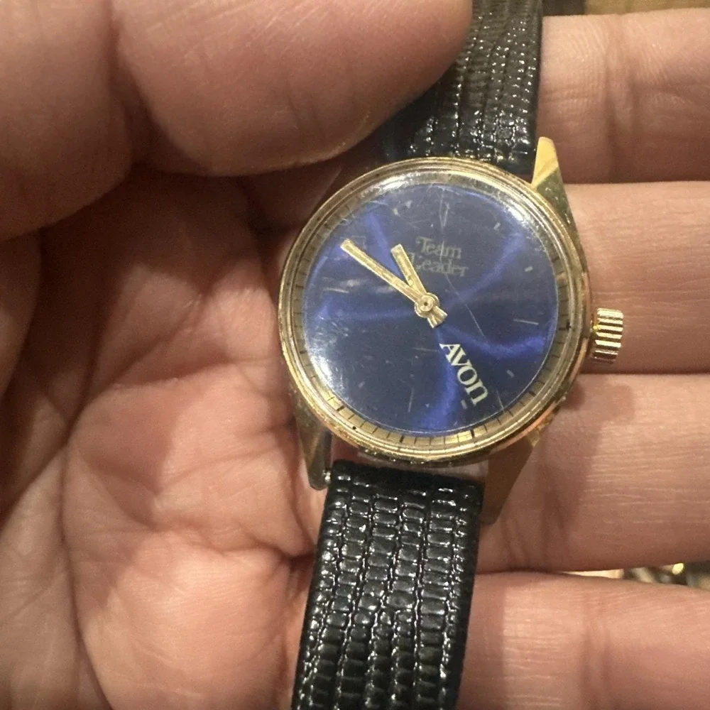 Works Avon Team Leader Manual Wind Watch‎ Women 28mm Gold Tone Blue Dial Leather